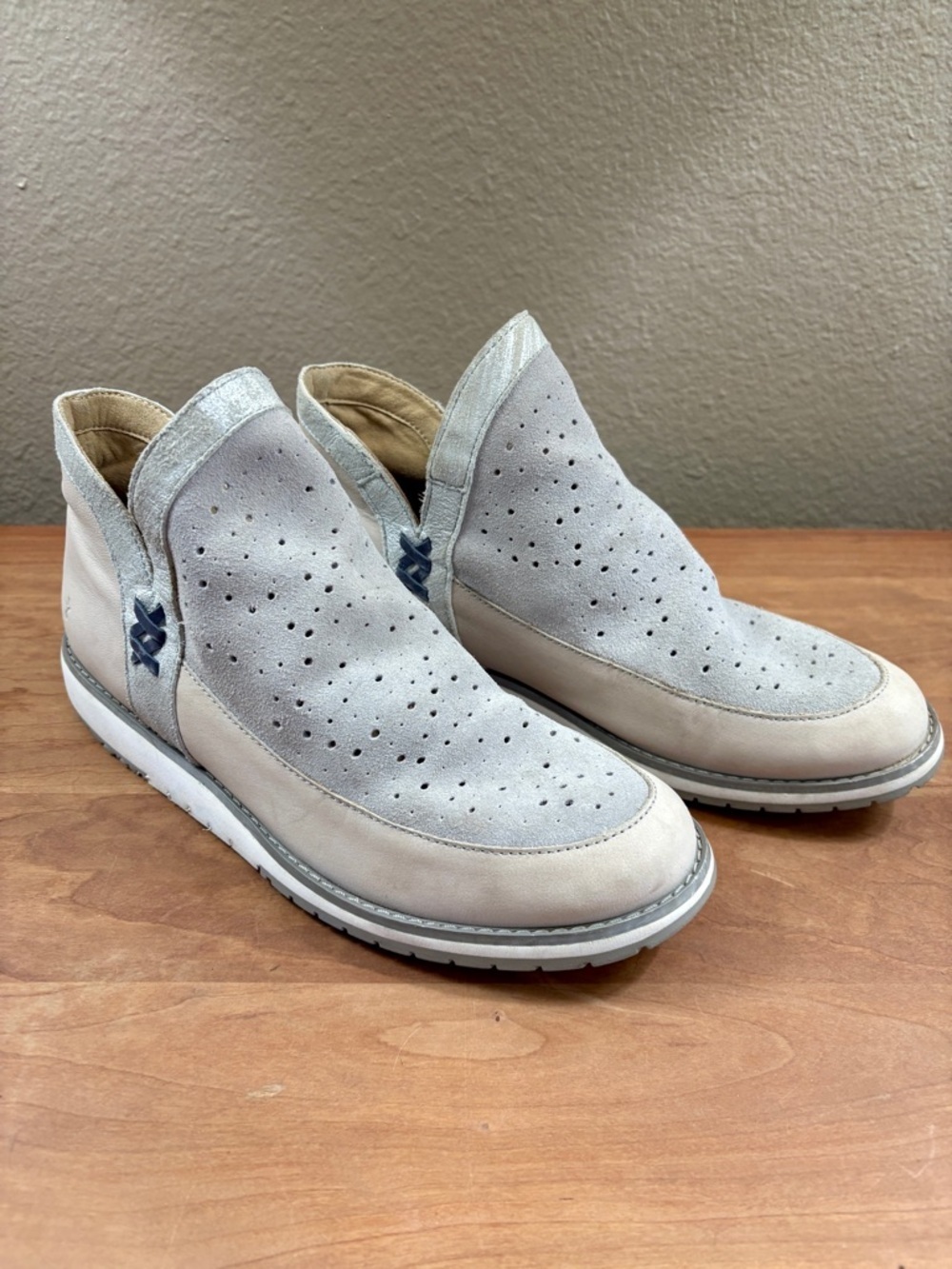 Emu Australia Sufi Dove Gray Casual Ankle Boots Womens size 8